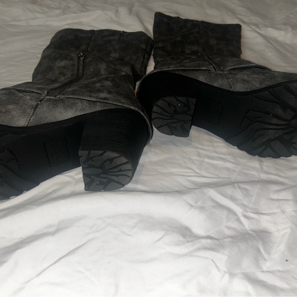 Stylish Gray Women’s Muk Luke Boots, Size 10. Excellent Condition - Picture 3 of 4